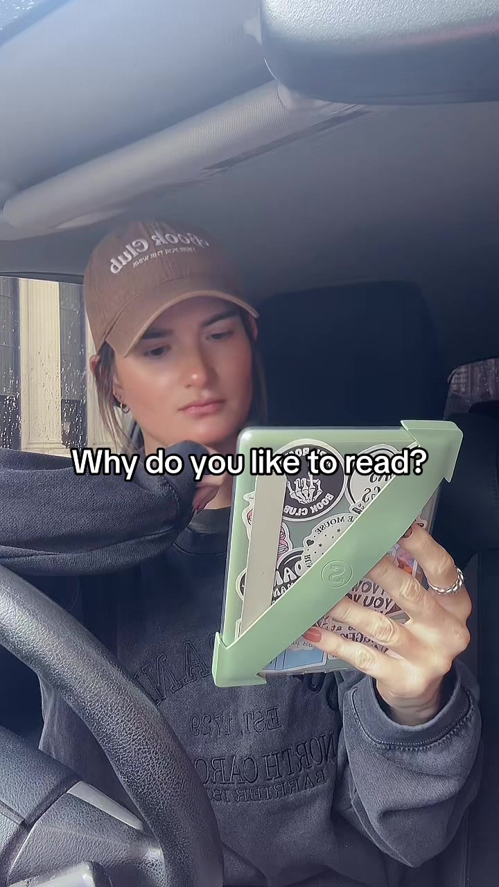 @ThatBookAndDuckMom🖤📚🦆