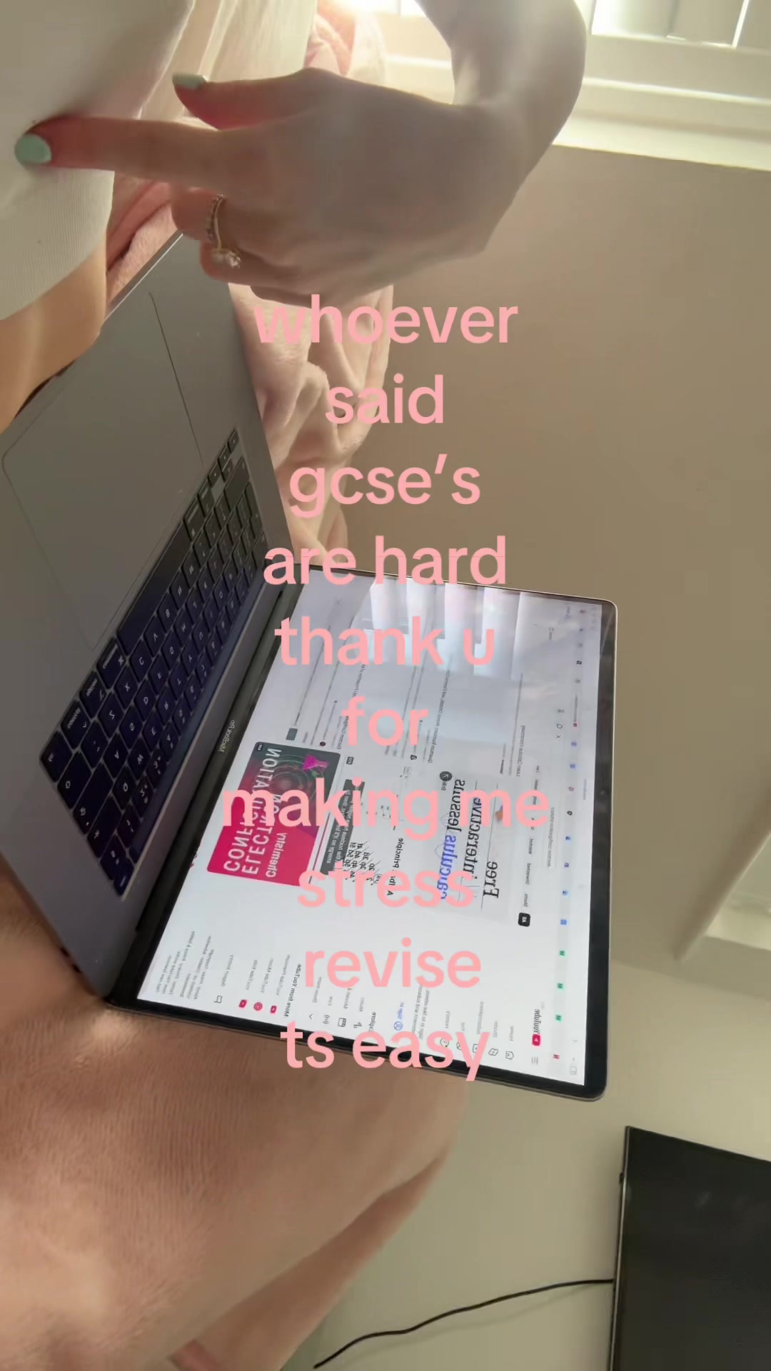@ś