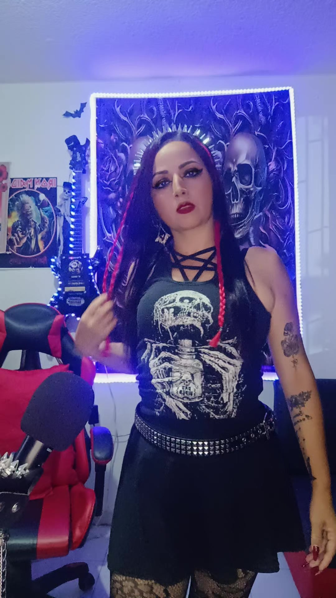 @🎸MARYROCKMETAL 🦇🤘 ☁️🐺