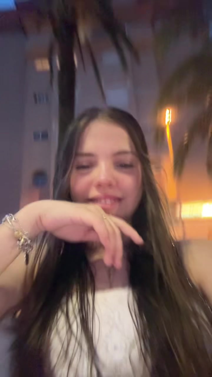 @Ainara