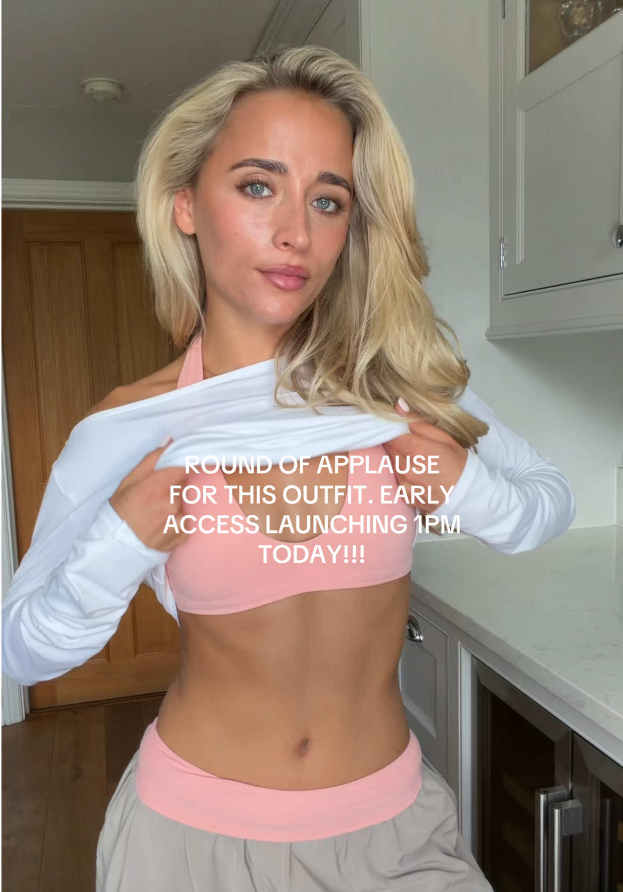 @hollielouisezive