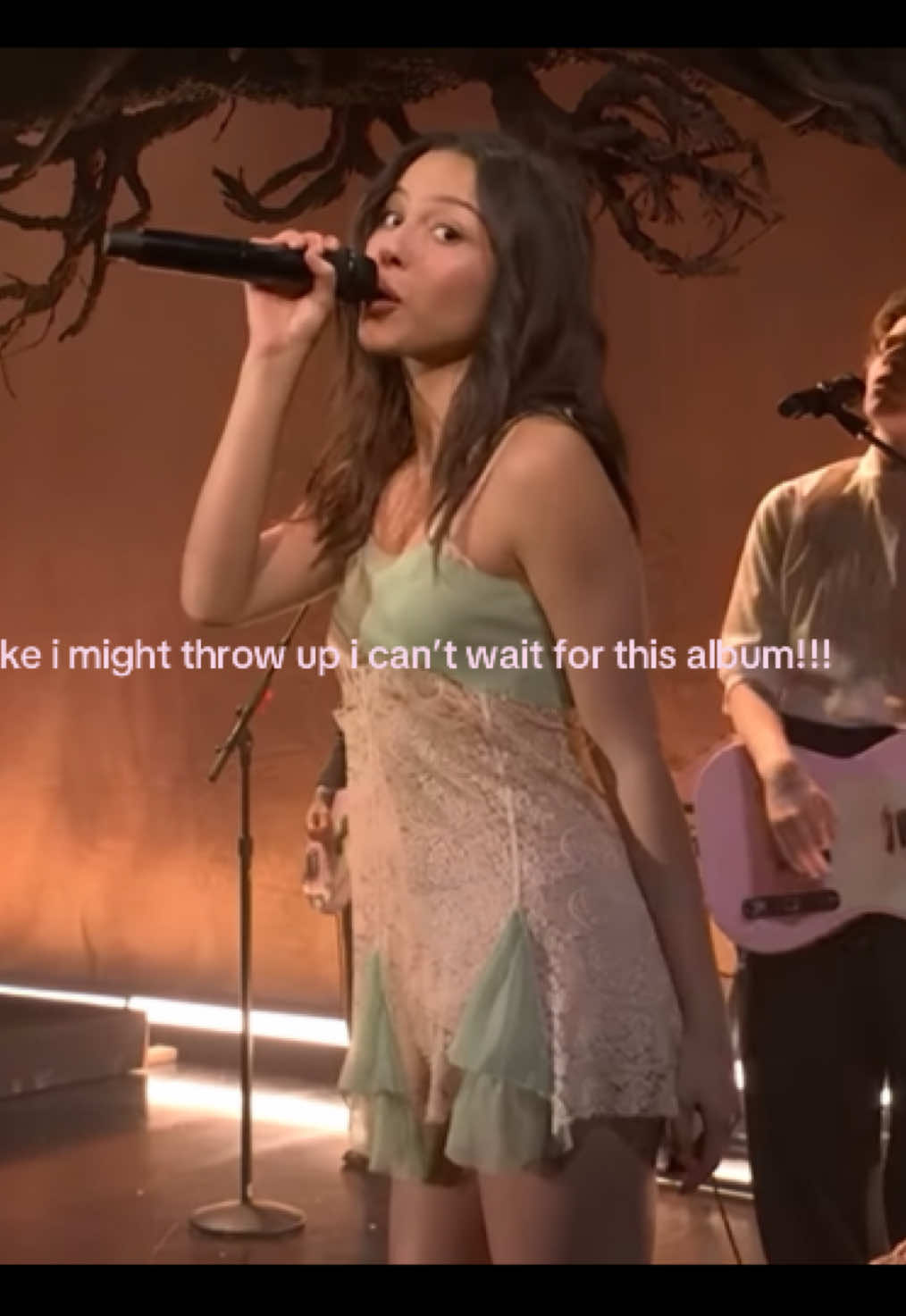 @elizabeth ݁ ˖