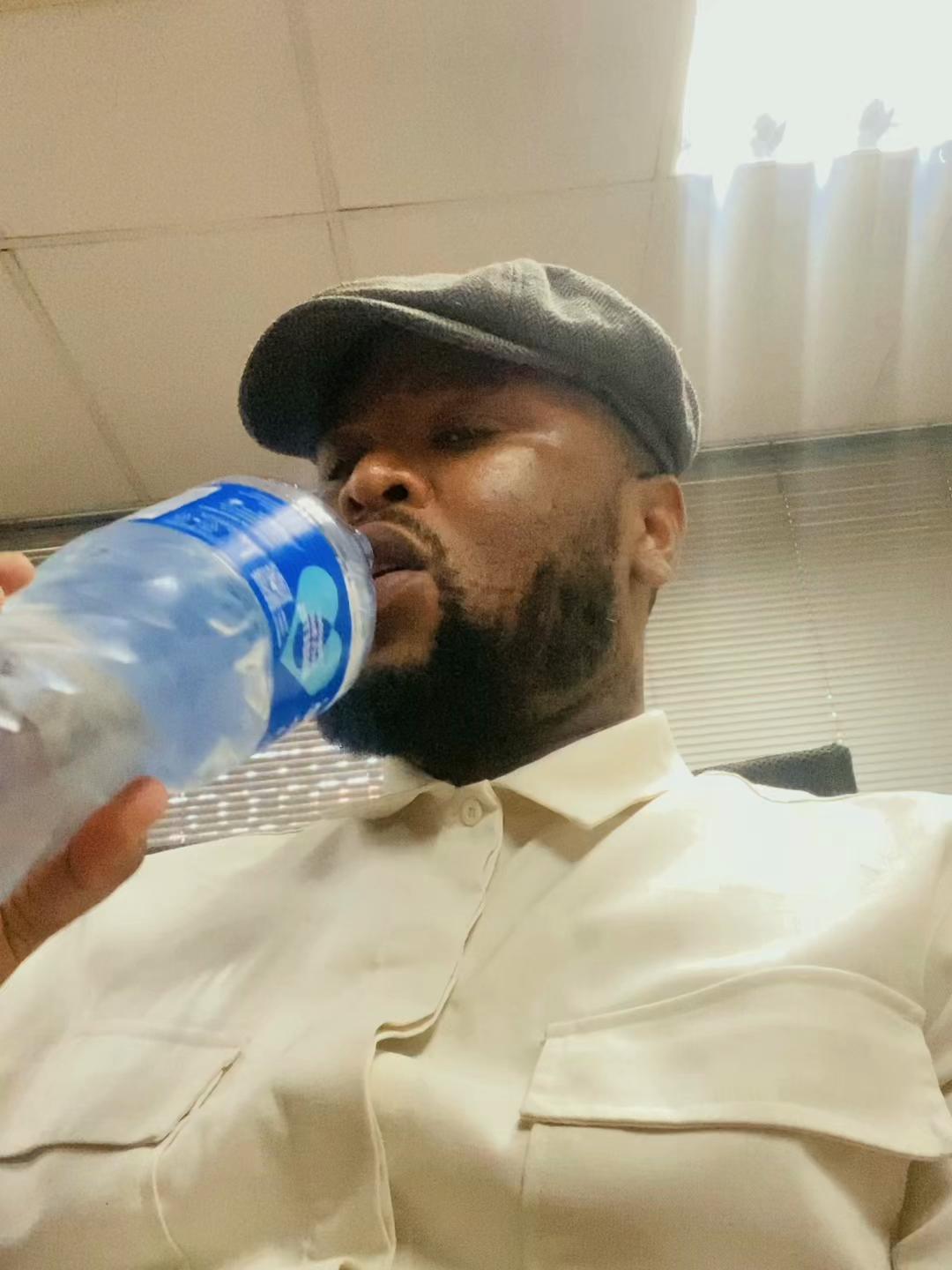@Menzi Majola