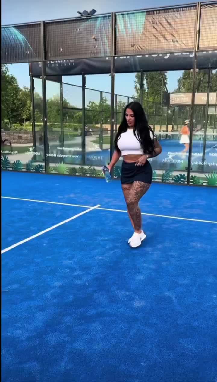 @🌜 lunita🦕👑🧉🏓🍹🃏🔥⃤