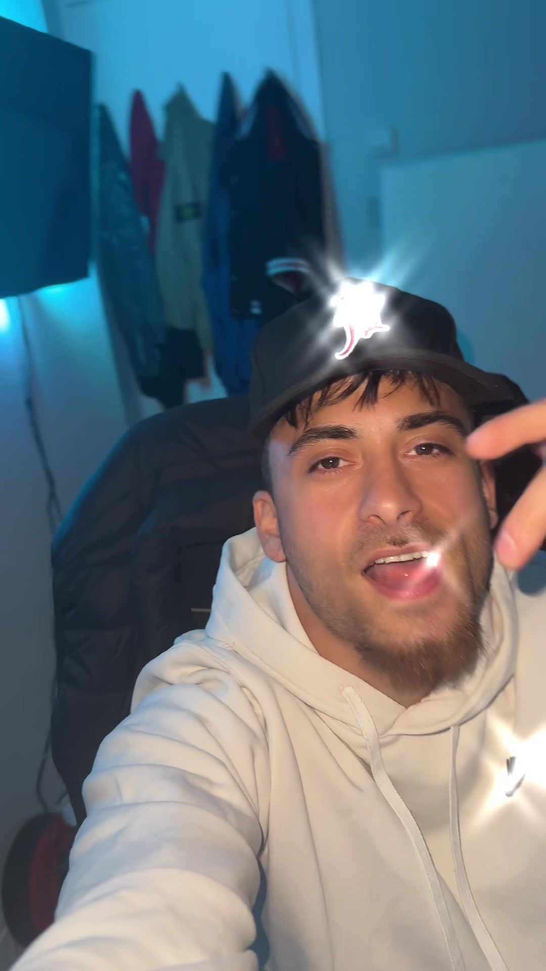 @Santy👑✔️