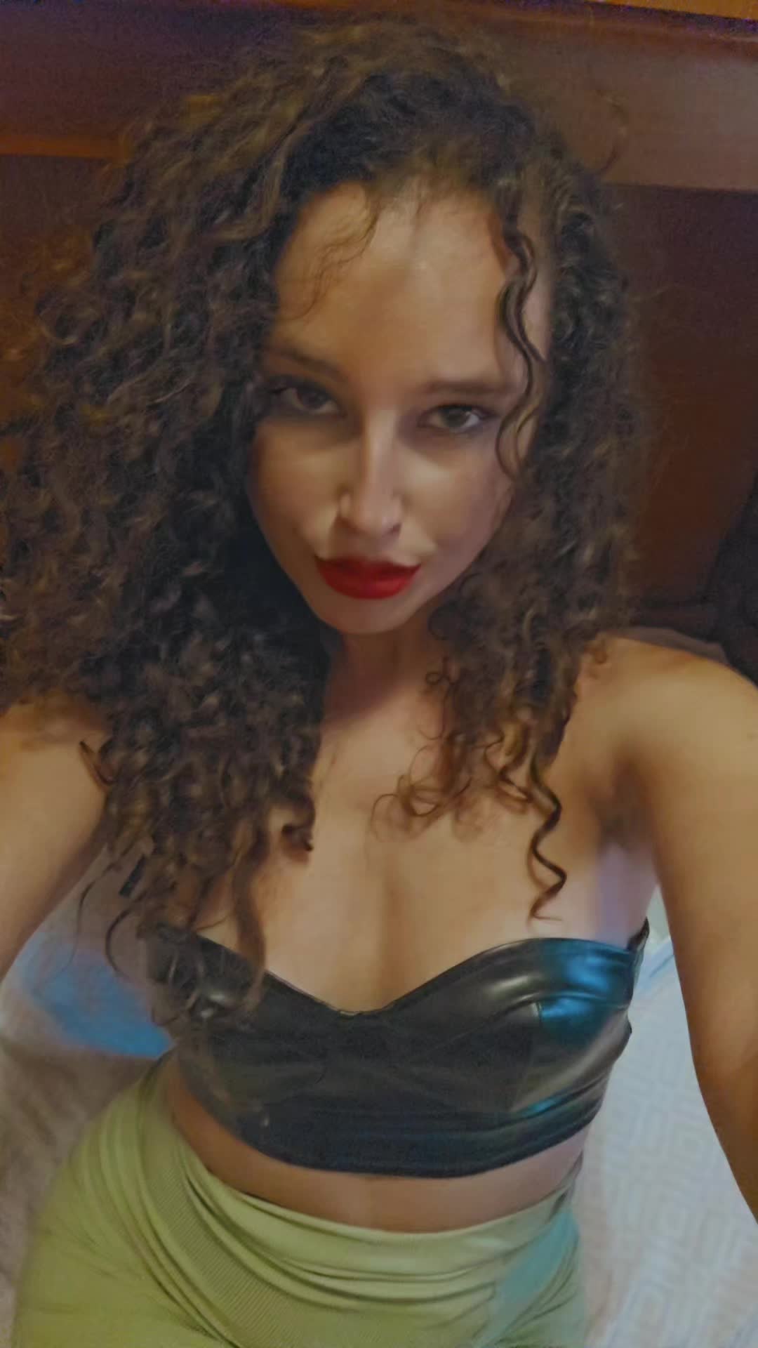 @Debora
