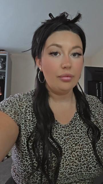 @Victoria..Jayne..♡