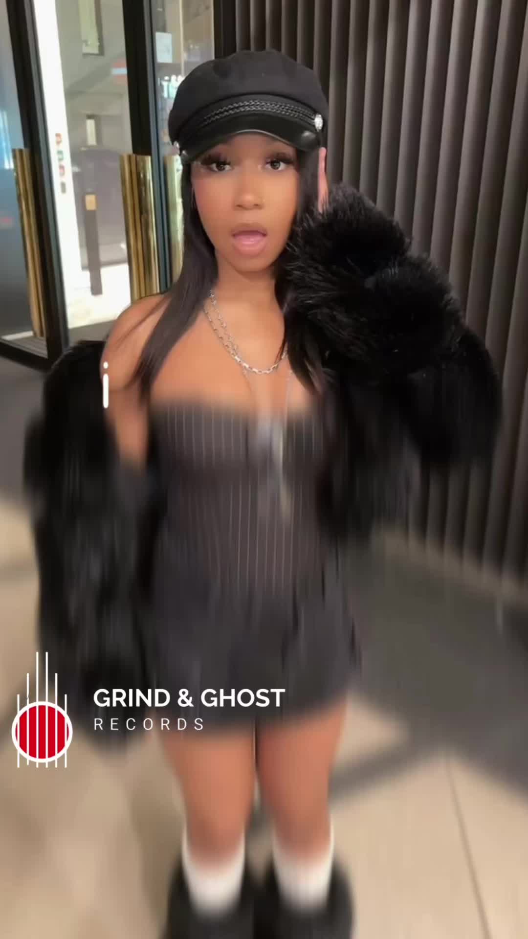 @G N G