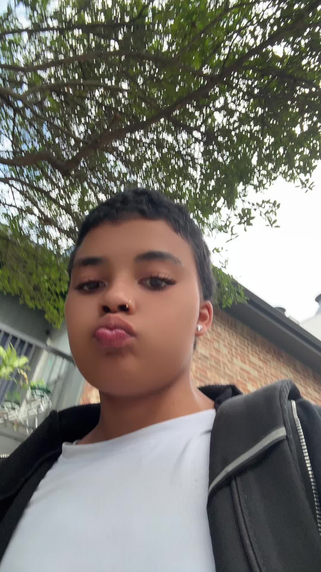 @Rändöm$tränġër21