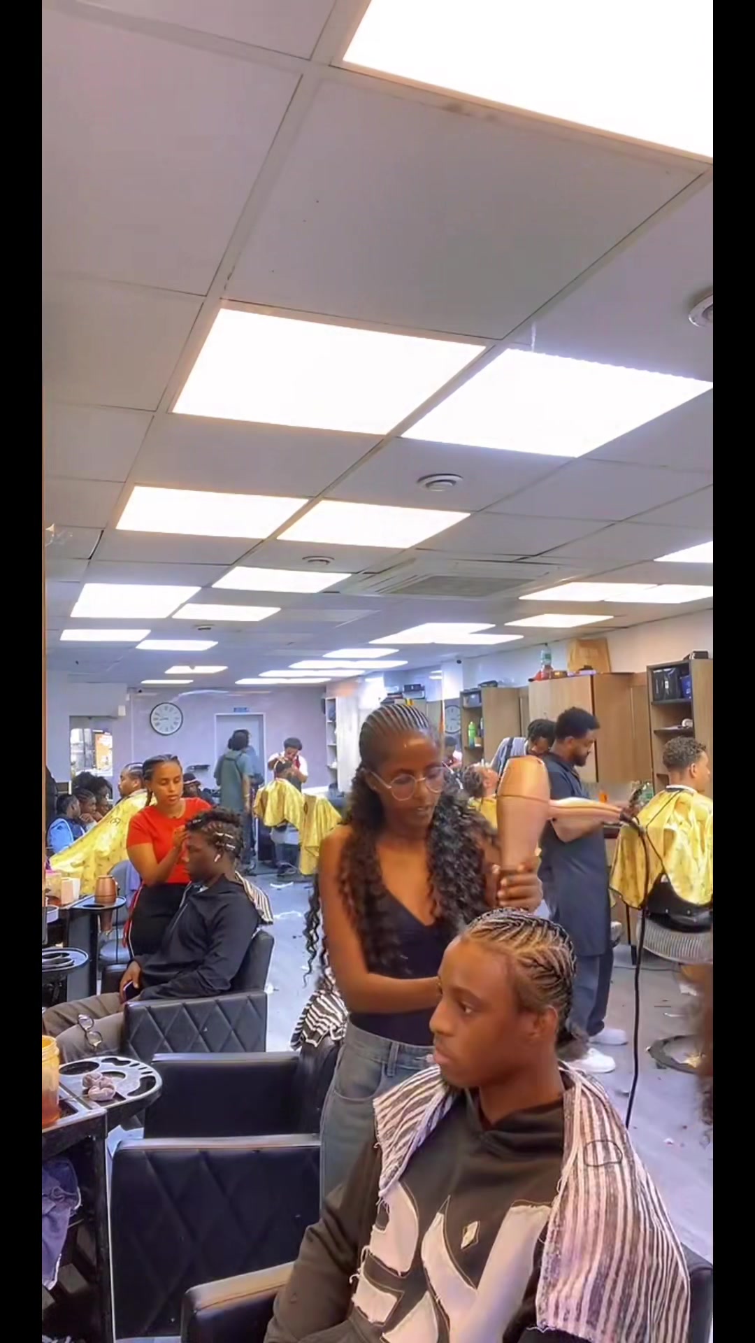 @3DAfro and Europe unisex salon