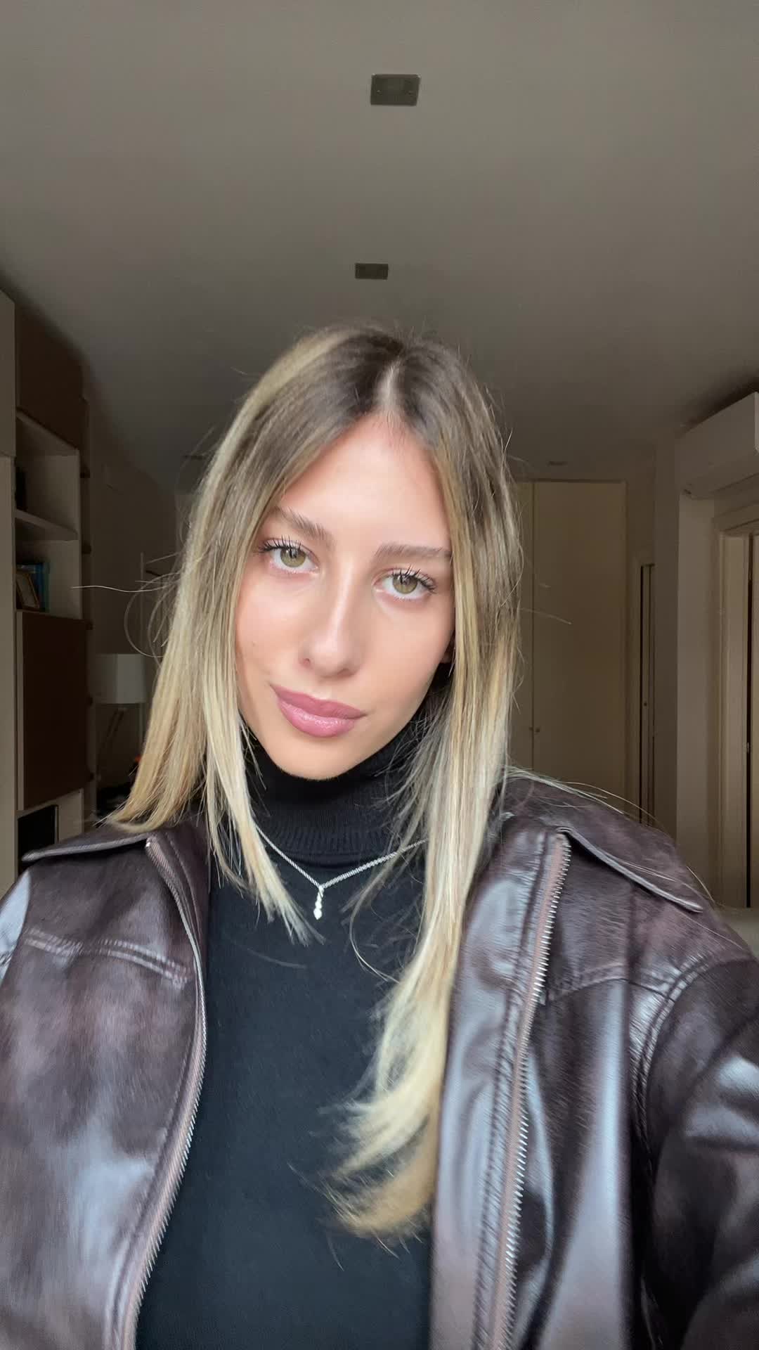 @_eliana_