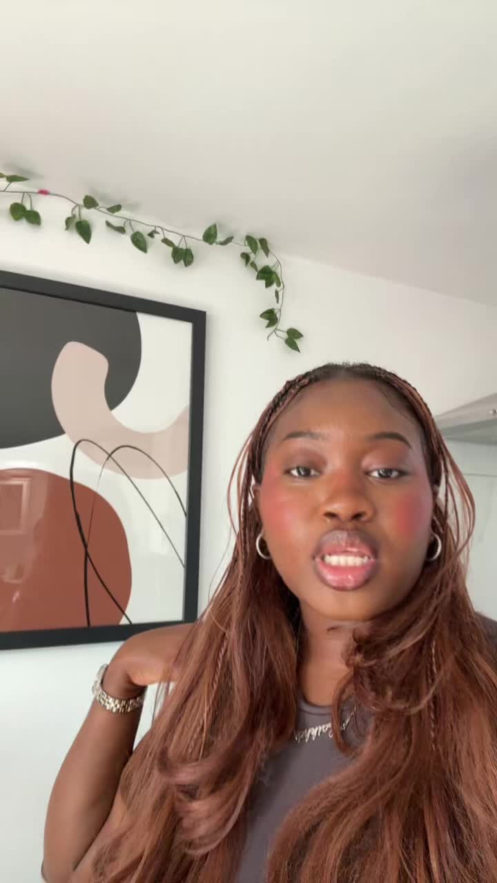 @Laylay