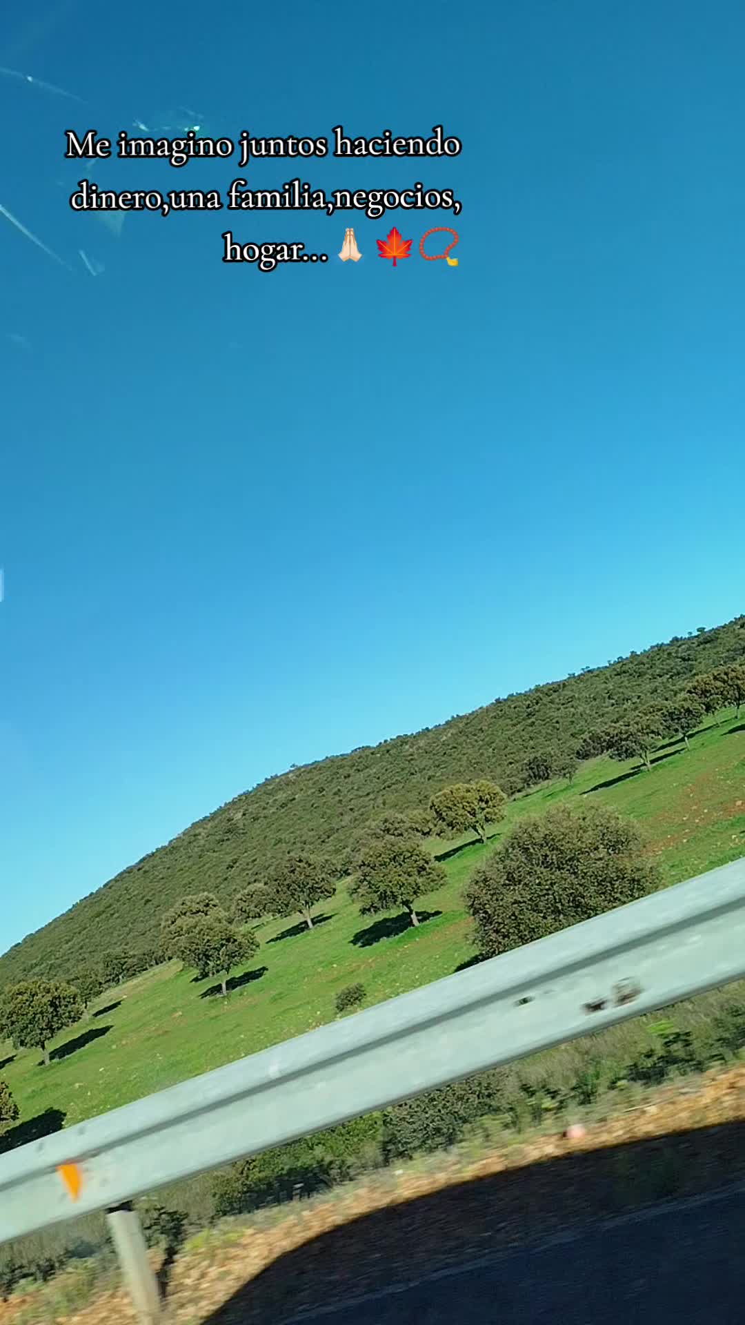 @Una cale&ntilde;a en Espa&ntilde;a.🇨🇴