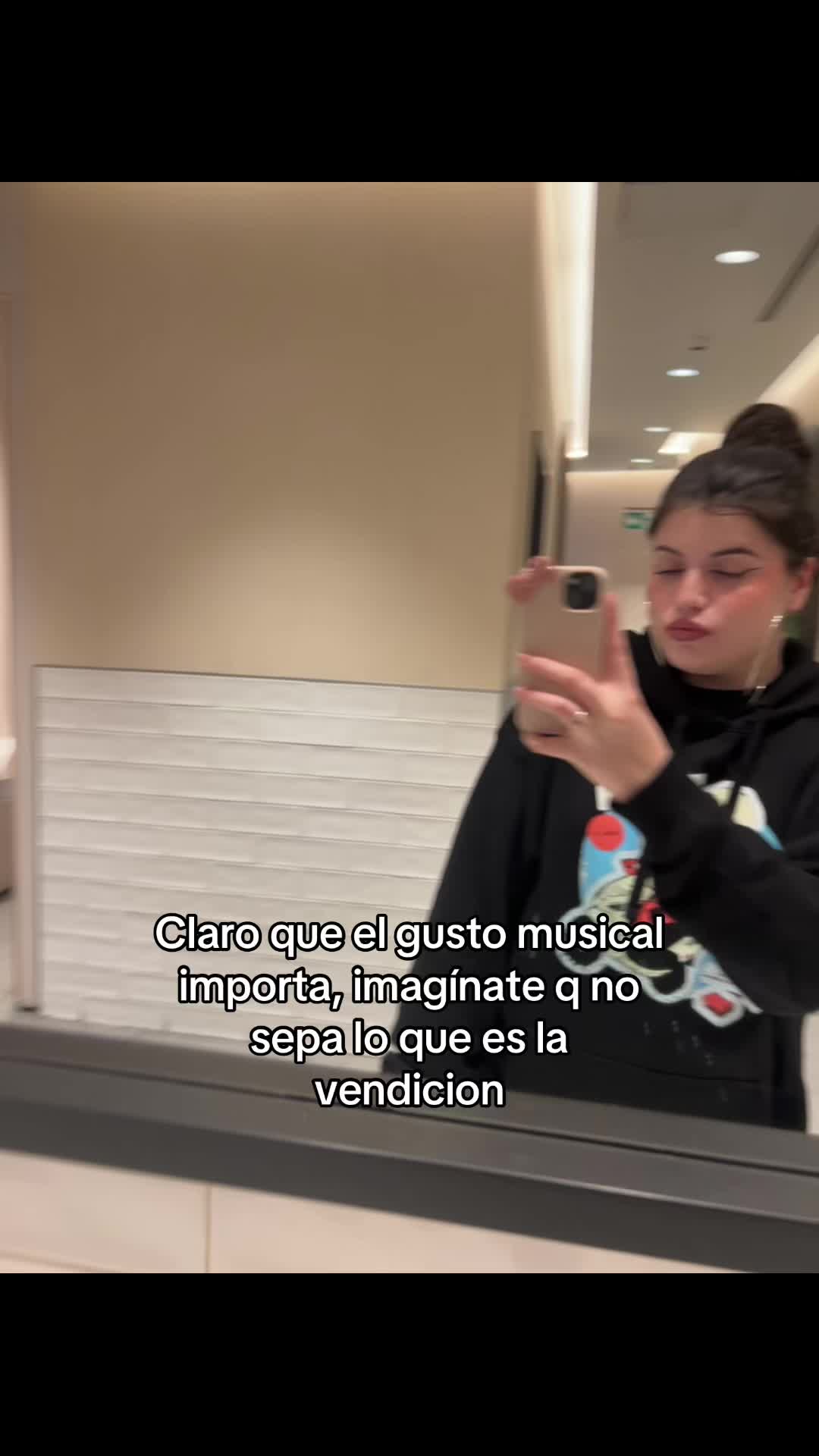 @𝔄𝔩𝔢𝔧𝔞𝔫𝔡𝔯𝔞 🧛🏻♀️