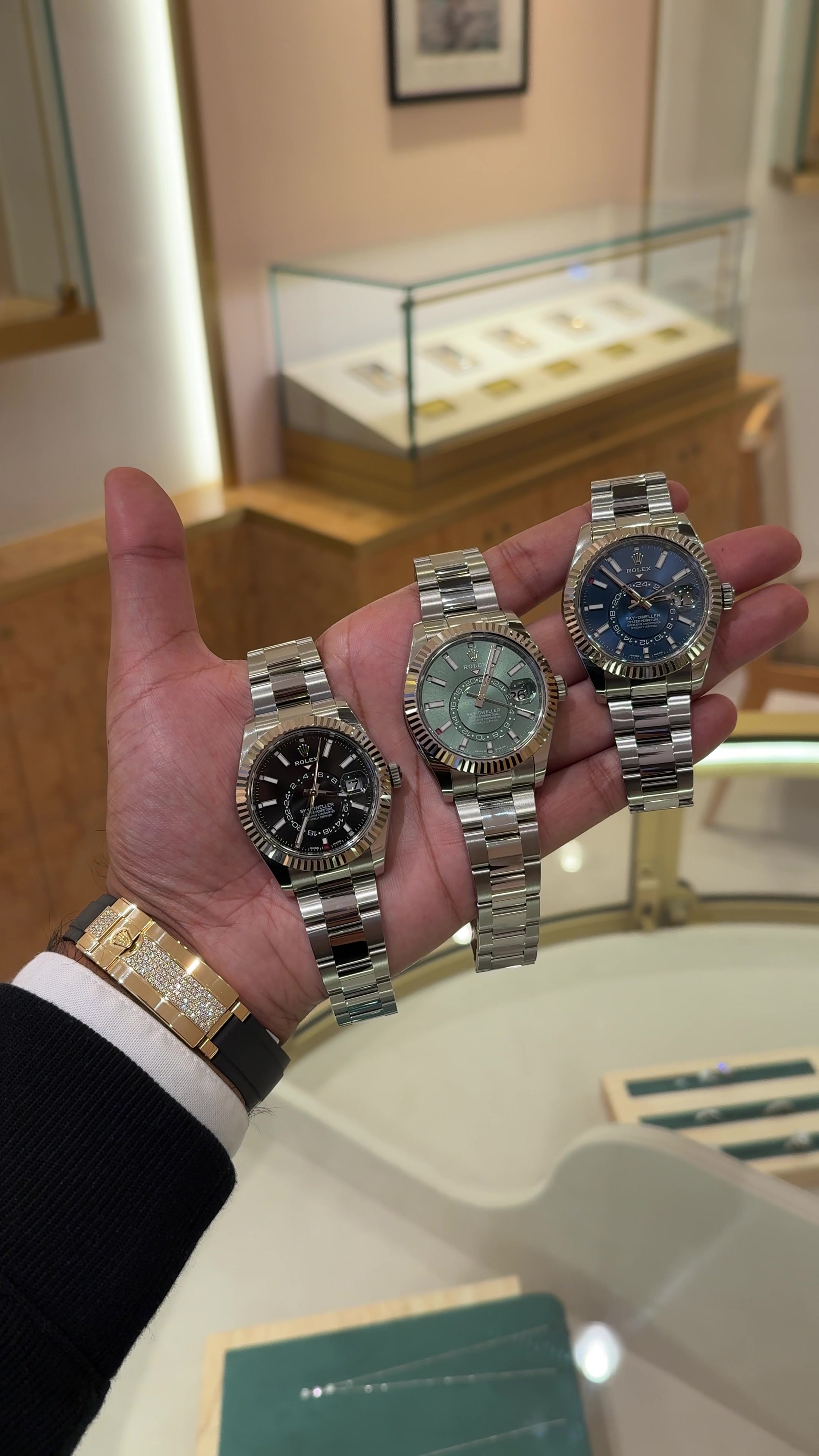 @Luxe Watches