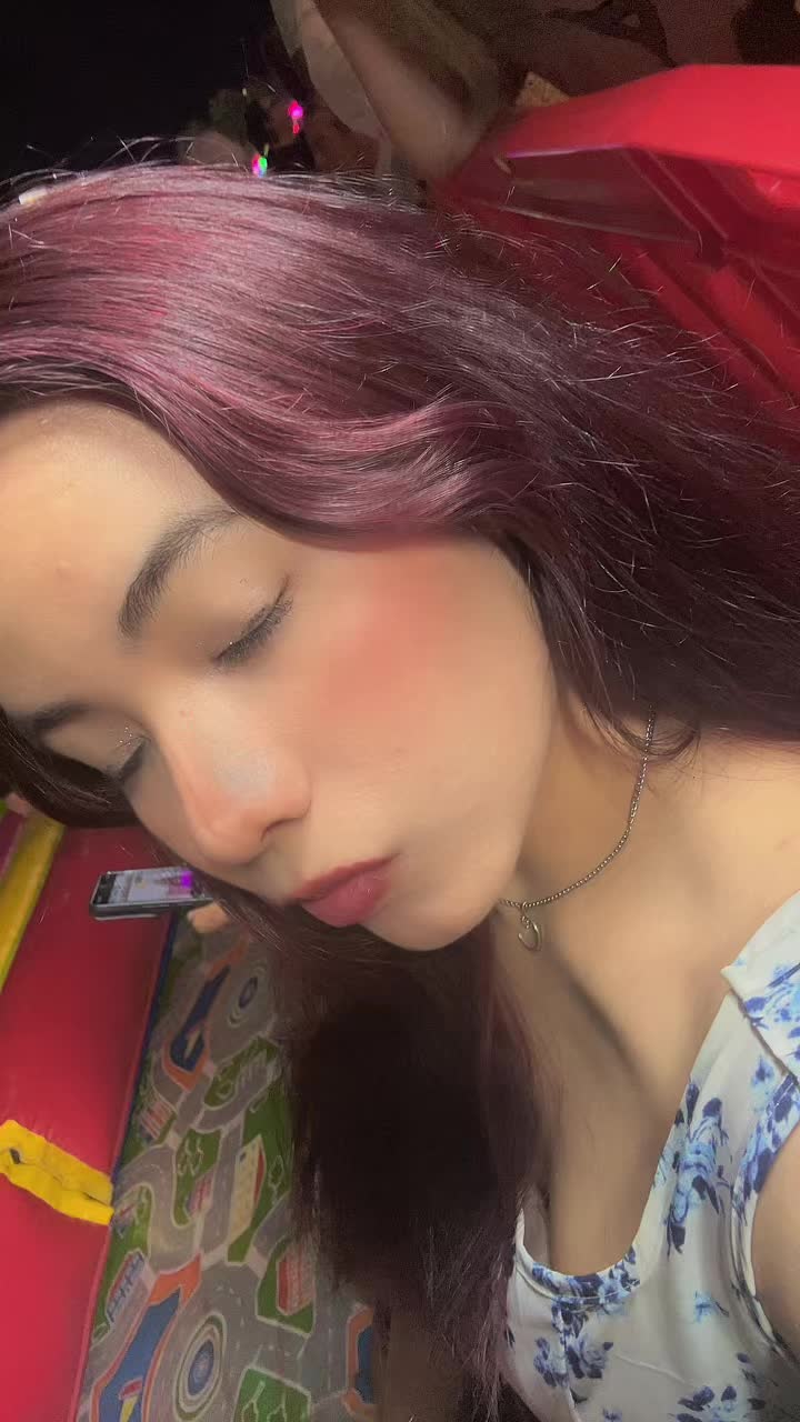 @Kristhell_05