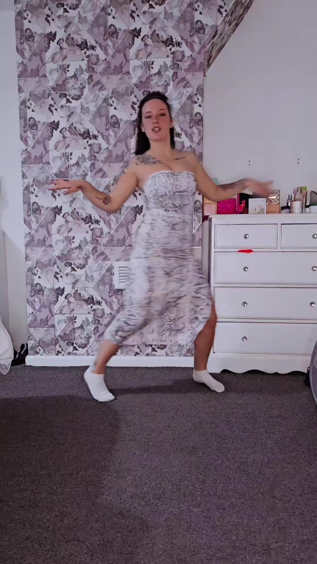 @Hollythedancer2501