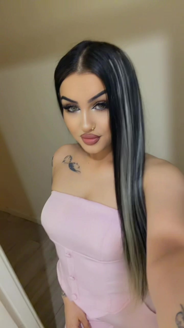 @Melania_marya25