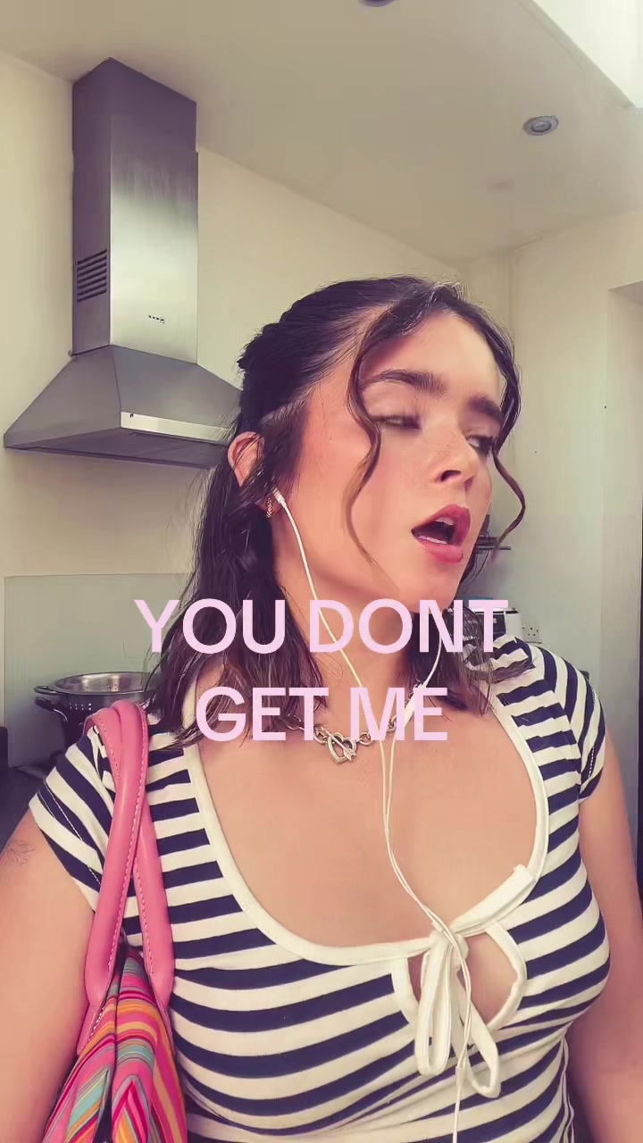 @itsliterallyjustbelle