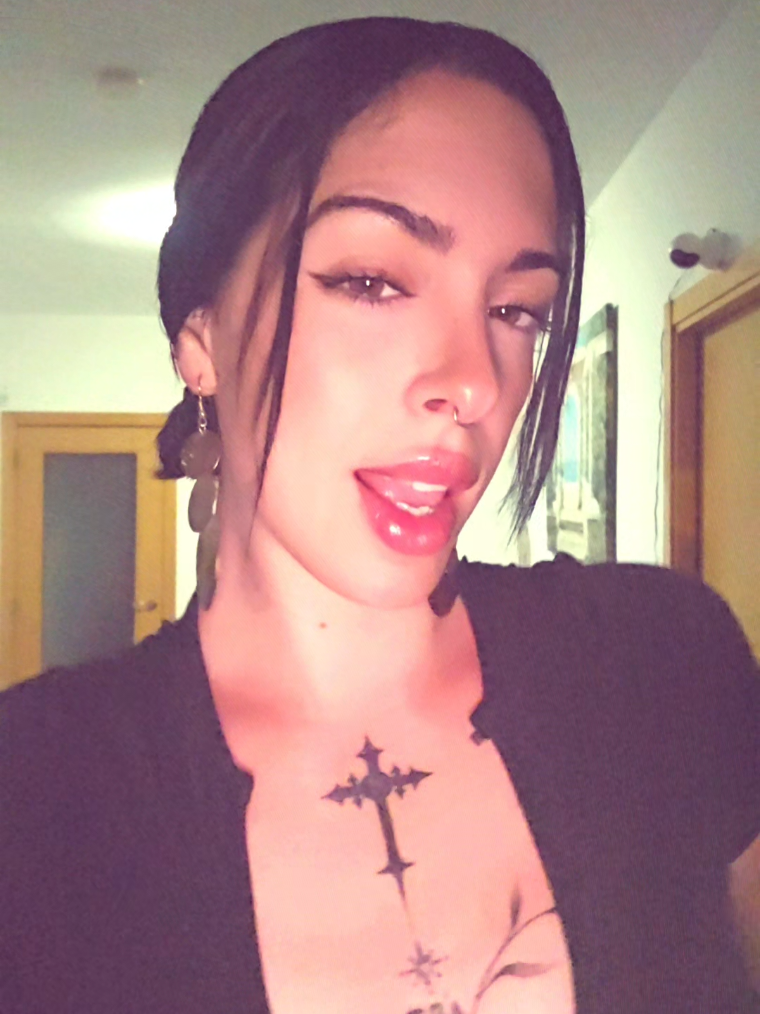 @Eva🖤