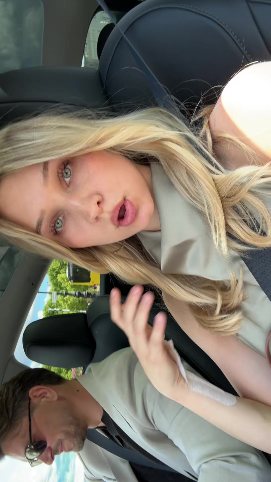 @anni