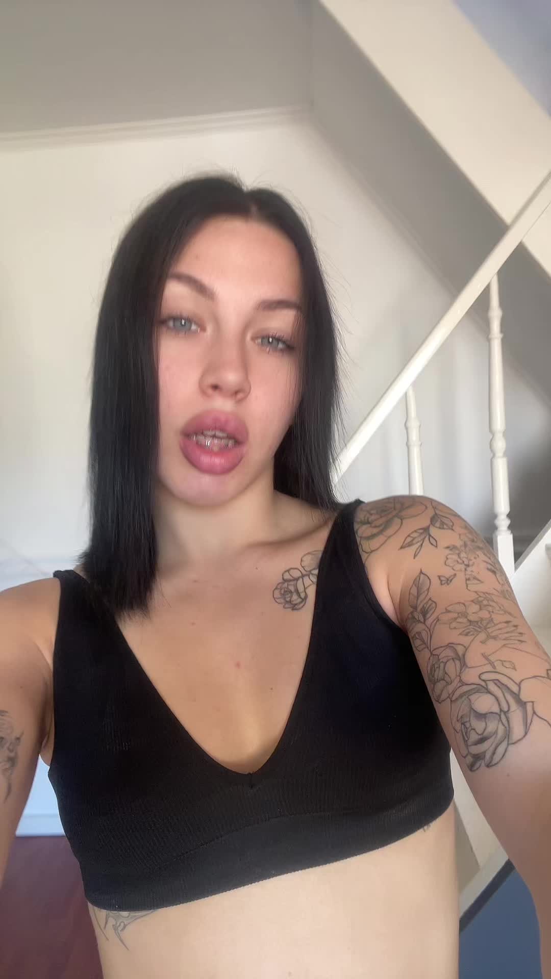 @tysia| ig; tvdmz