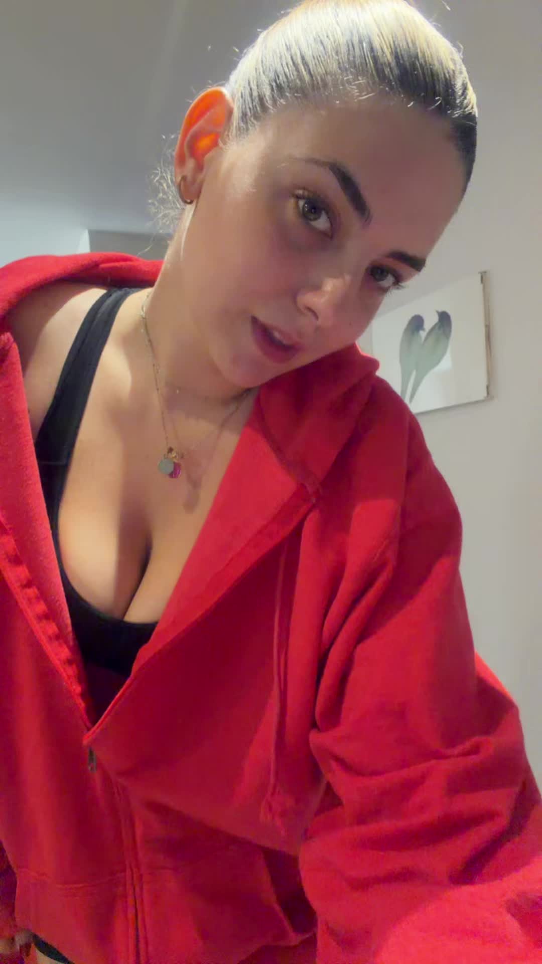@Fiorella🍒🐆🎱