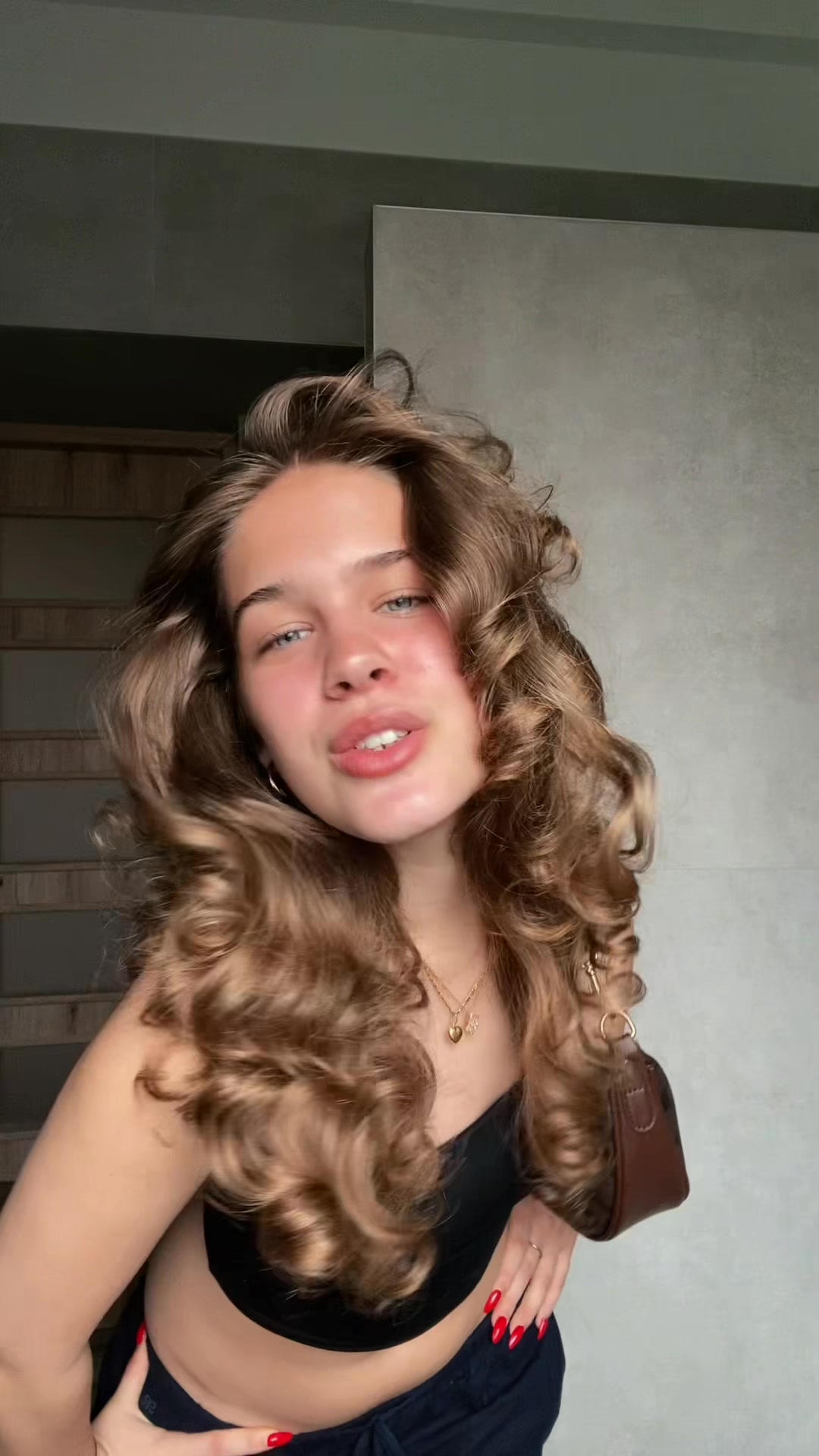 @laura