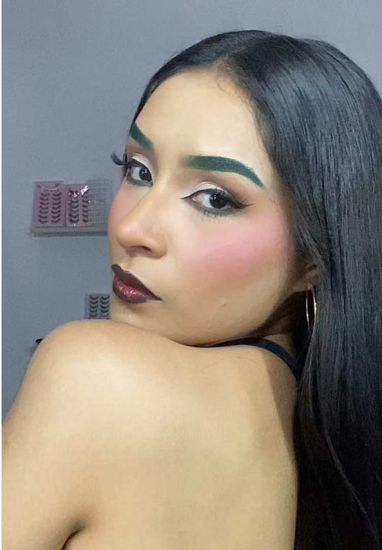@JENN HERN&Aacute;NDEZ