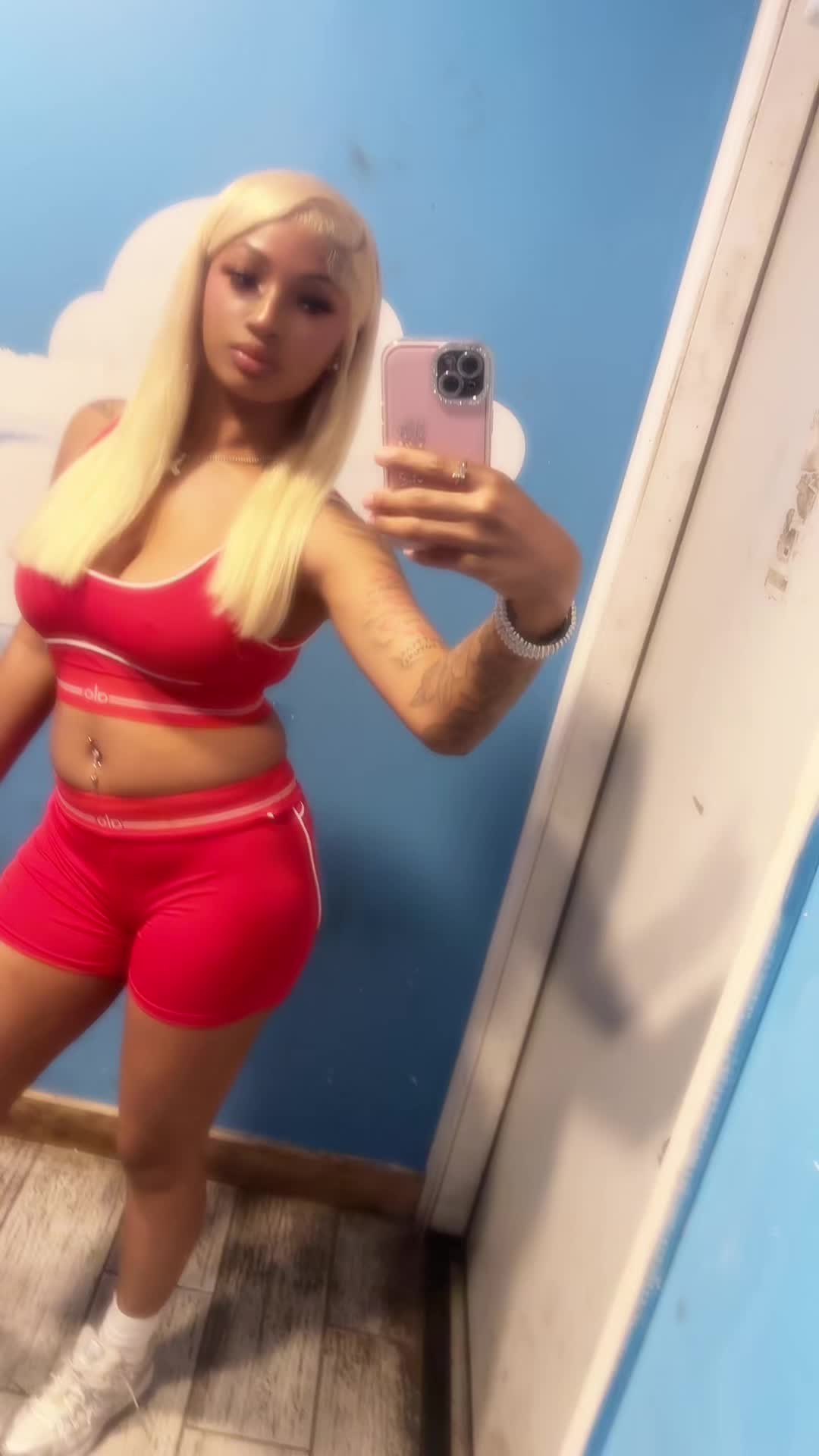 @woaahleexx