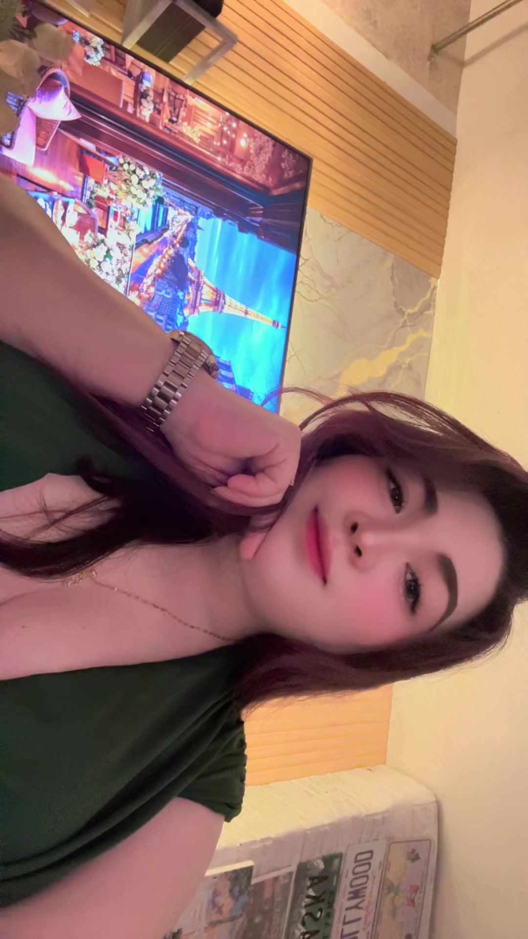 @applejmontez