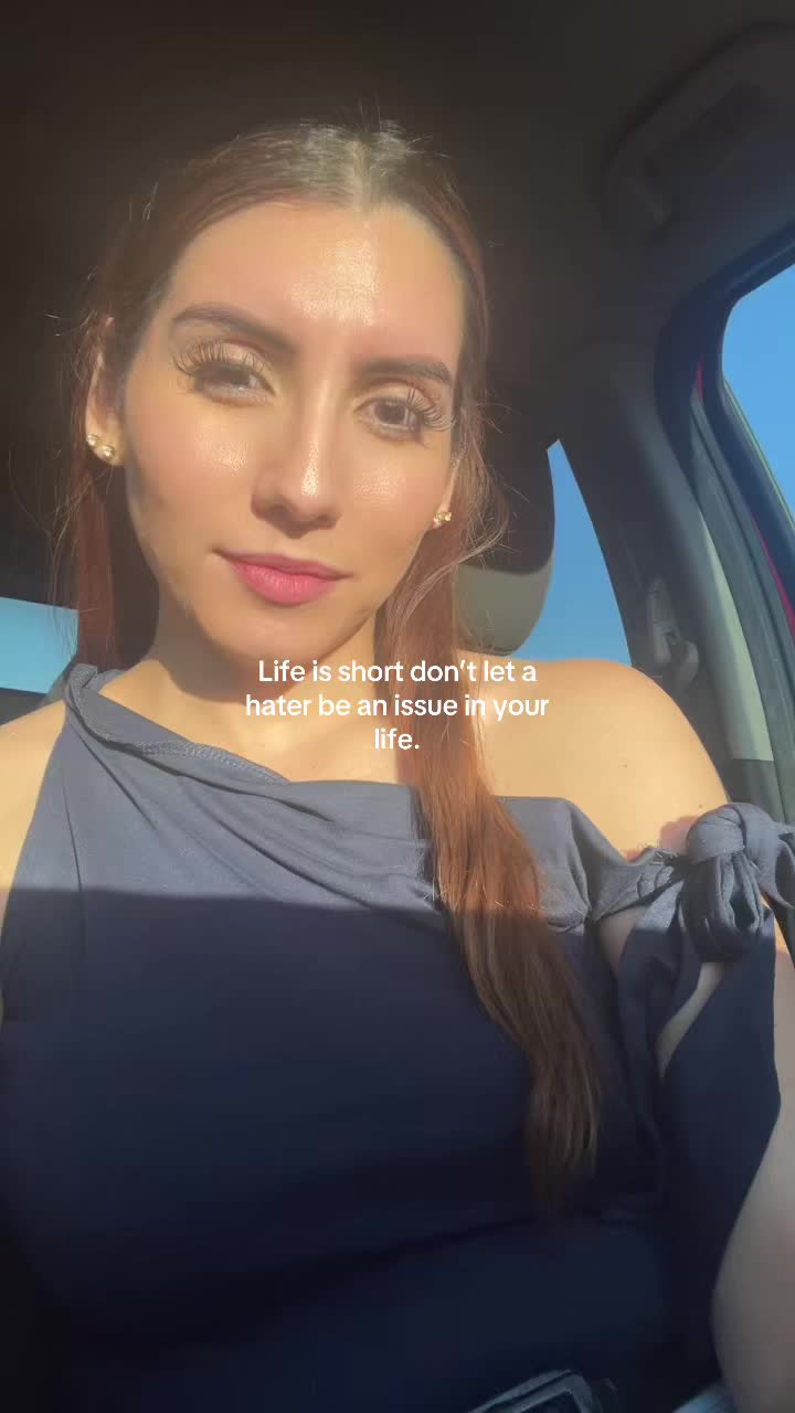 @𝒱𝒶𝓃𝑒𝓈𝓈𝒶 𝑀𝑒𝓃𝒹𝑜𝓏𝒶✨
