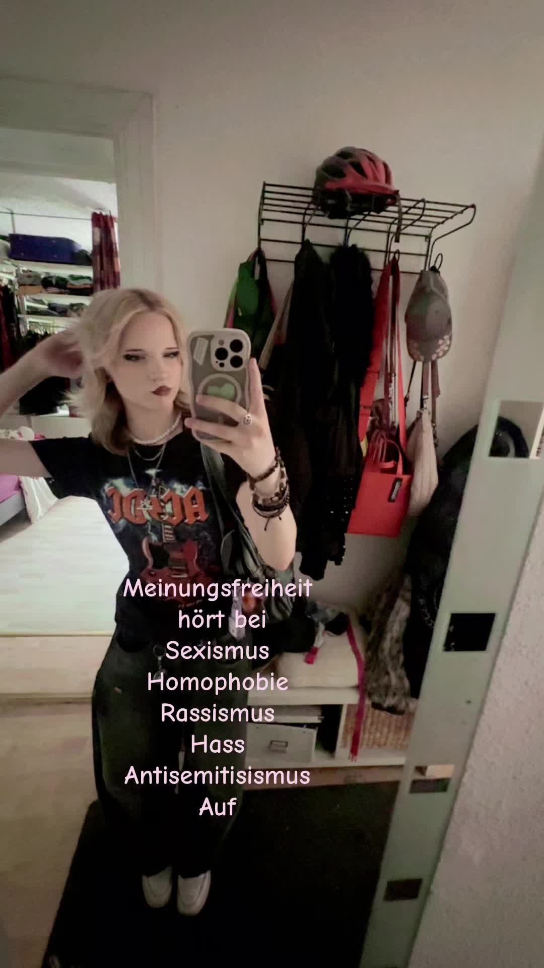 @shiny_vampp