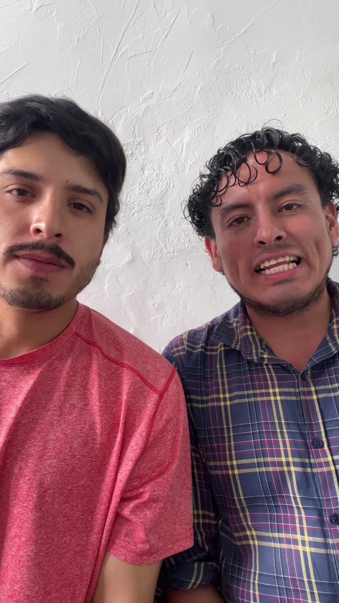 @ContraM&aacute;scaras