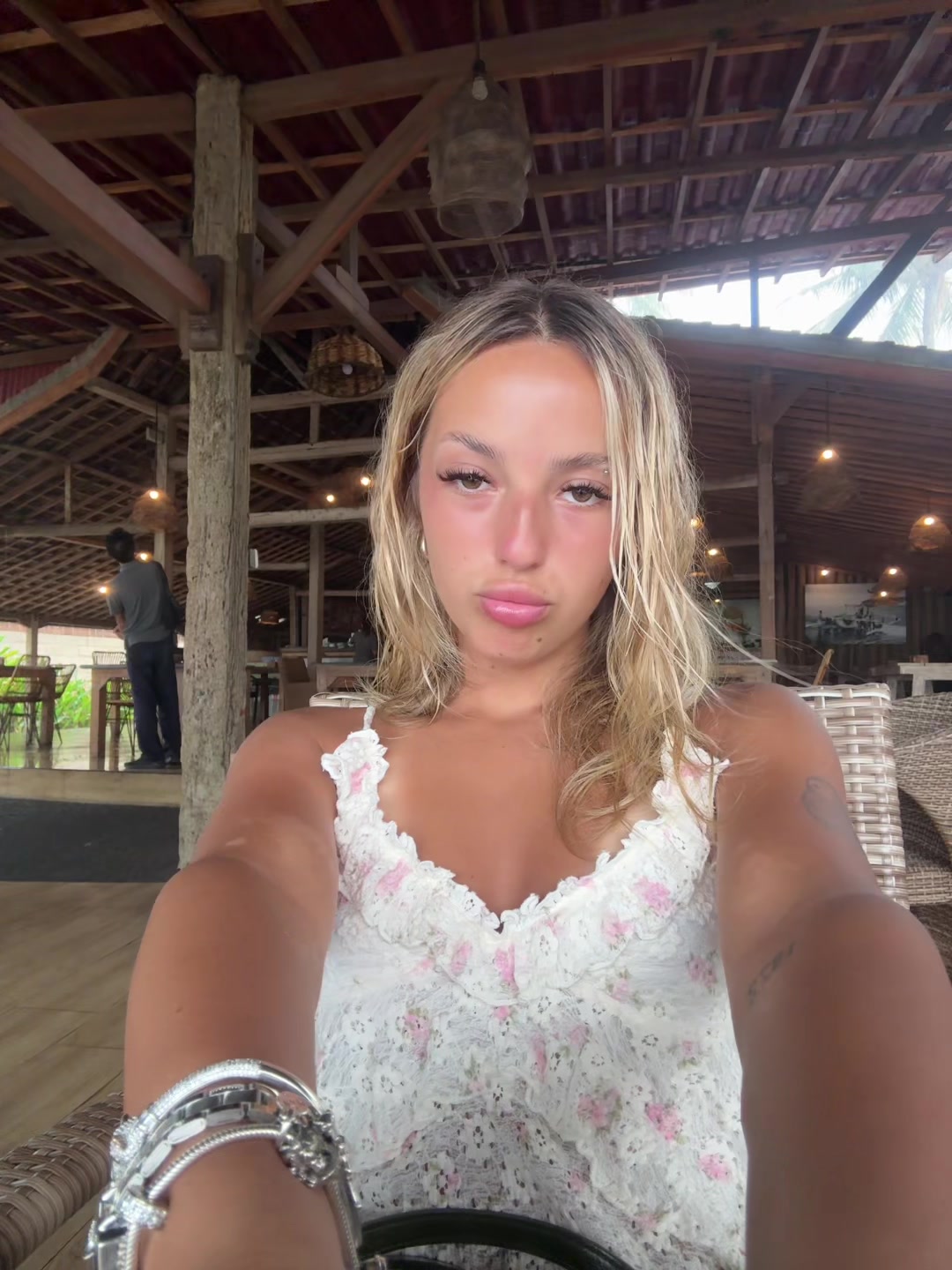 @ssimplynicolee