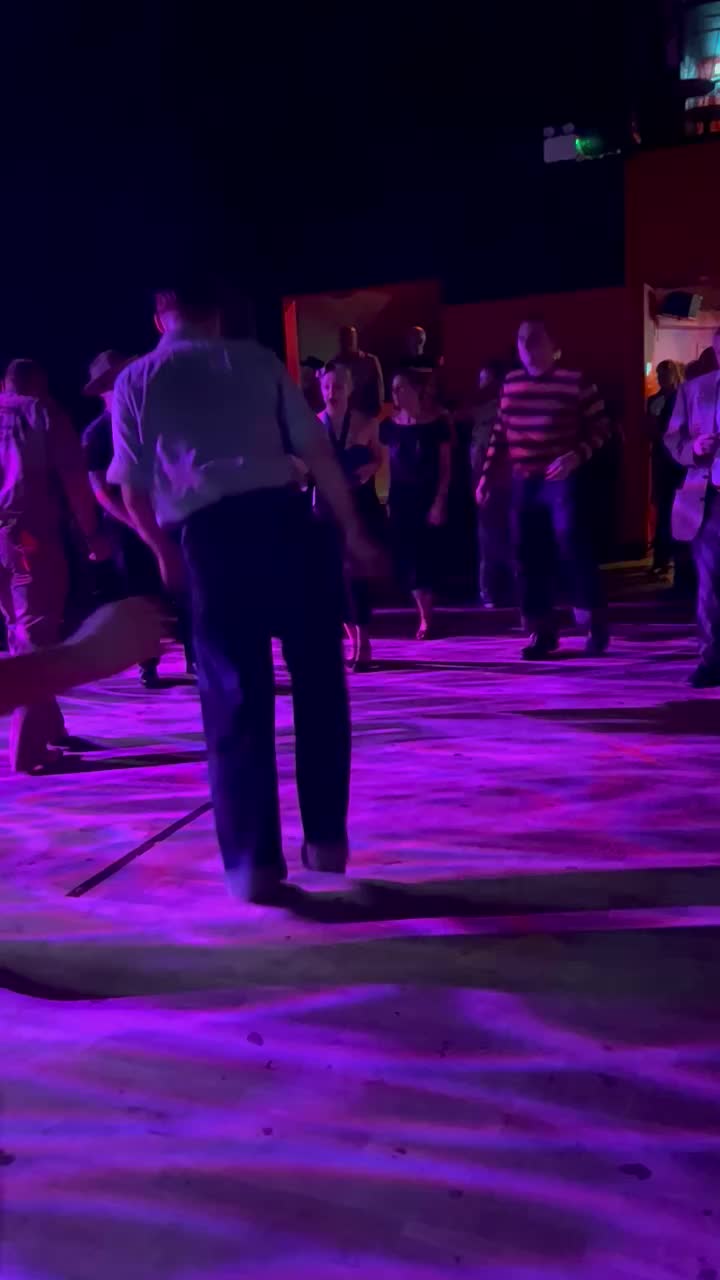 @dancing.chickens1