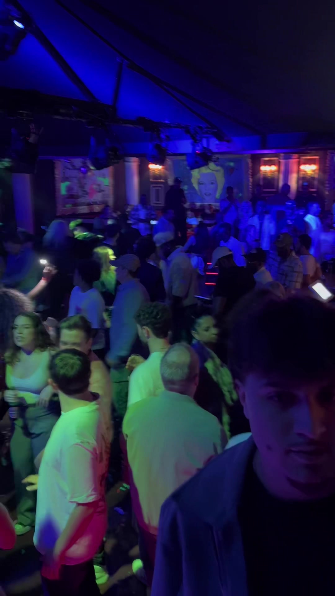 @Supreme Lounge