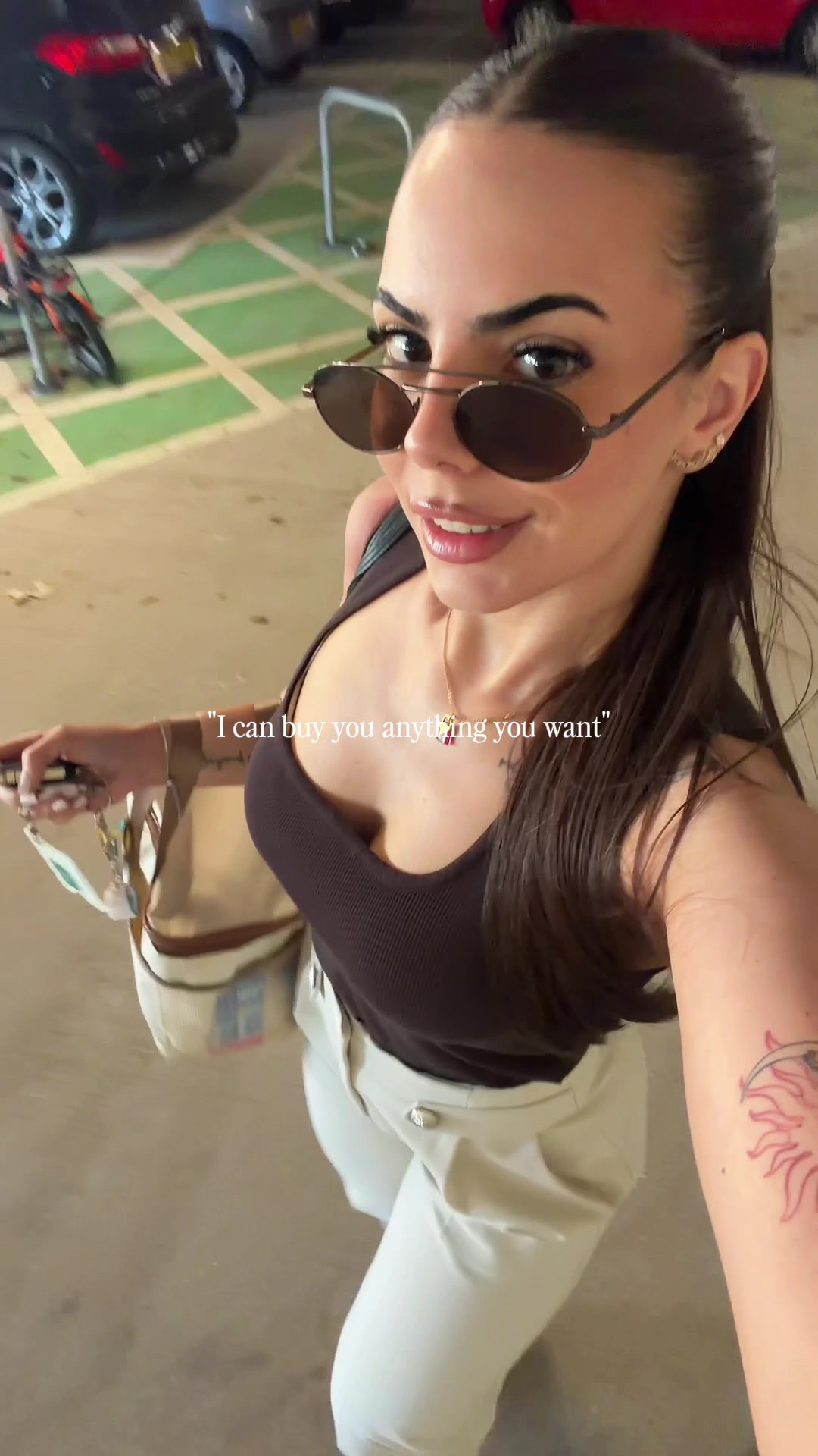 @Adriana 🖤