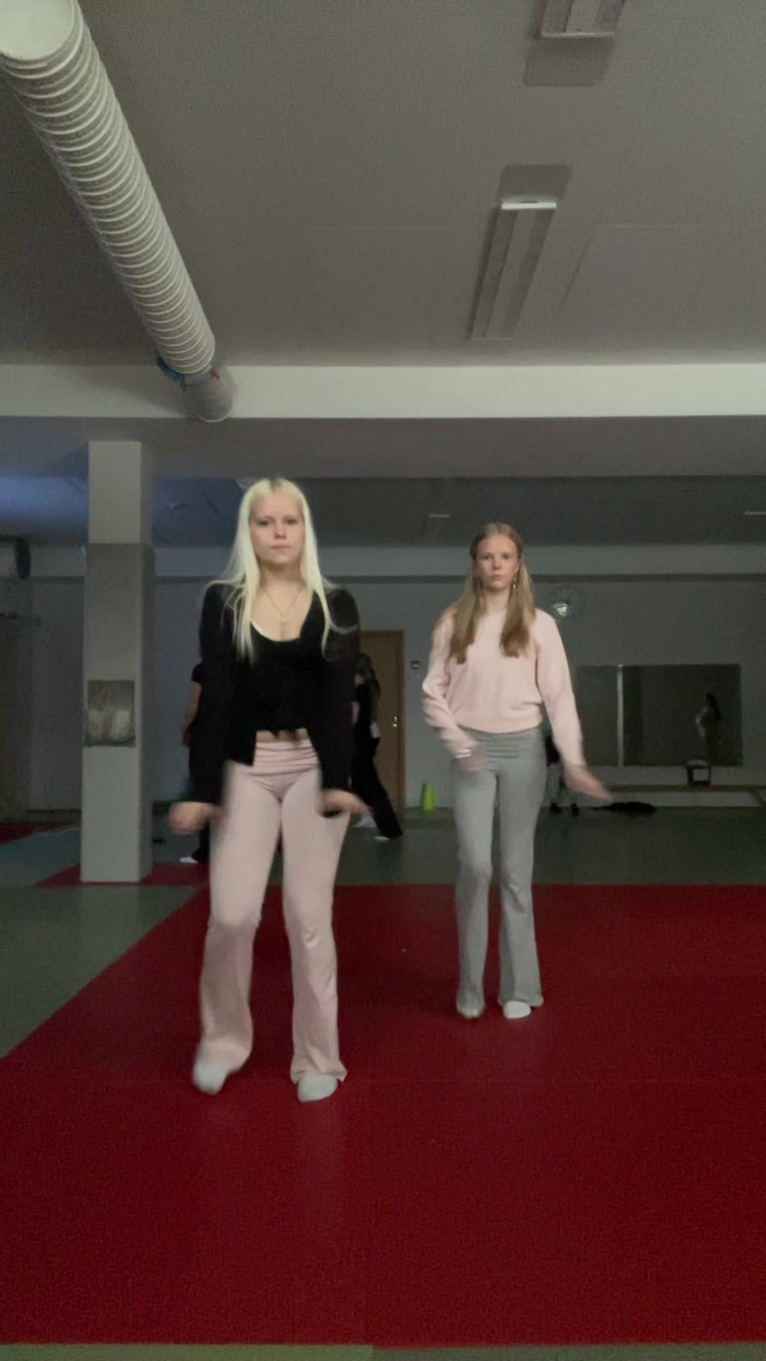 @𝑀𝑖𝑟𝑎🪽
