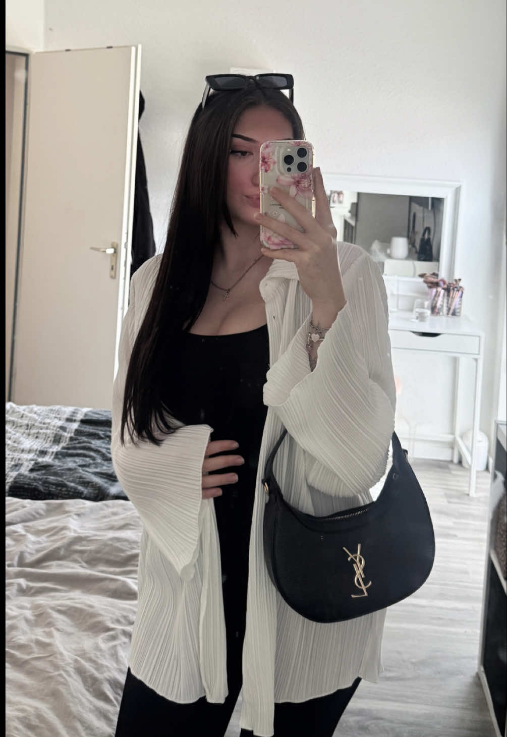 @𝐑𝐨𝐬𝐚 🐆