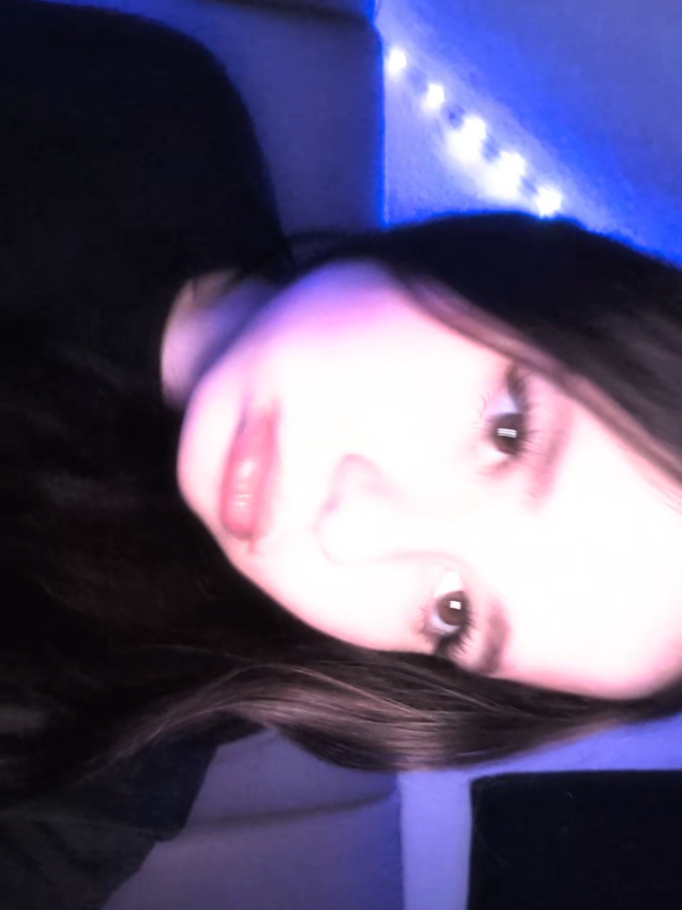 @Mira🕸️