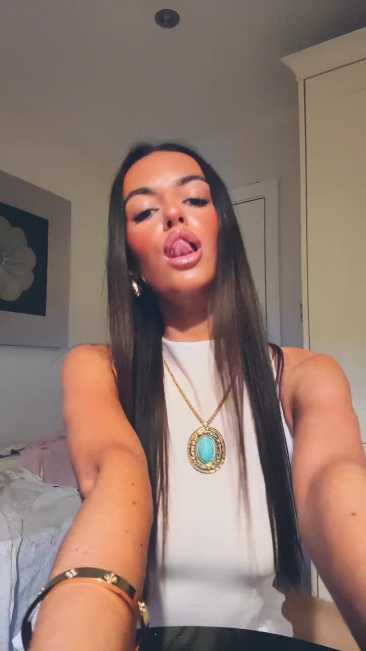 @holly🧿🍒