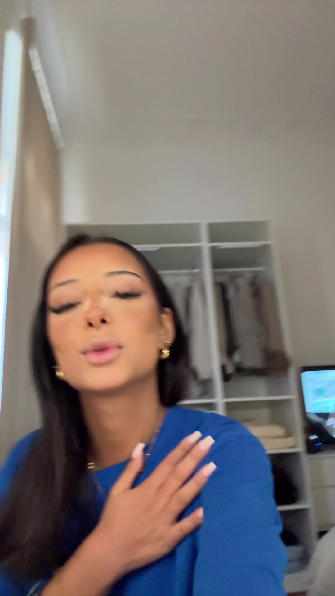 @elissa