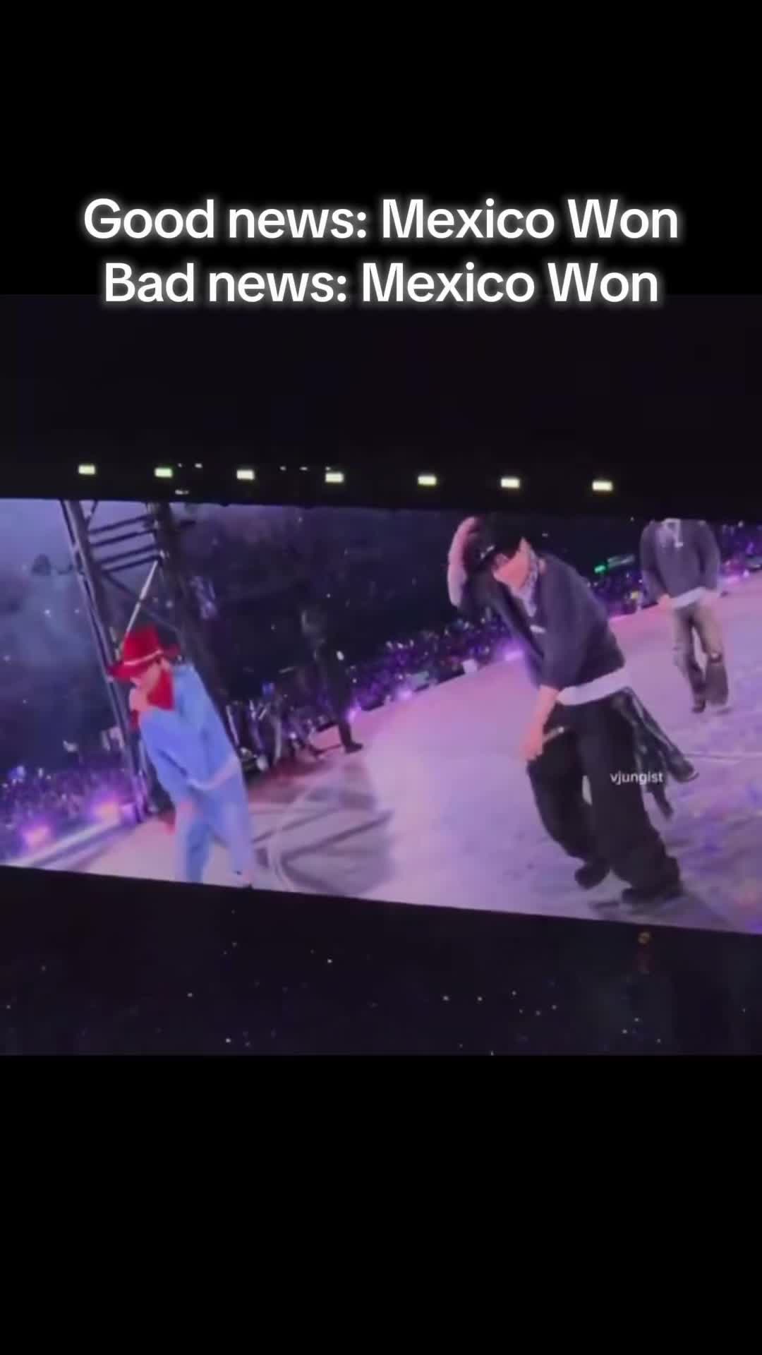 @moonchild⁷ i hi5 Jin😭💜