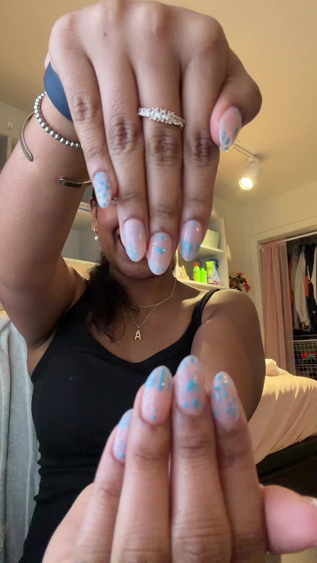 @anniiiiiii🧸