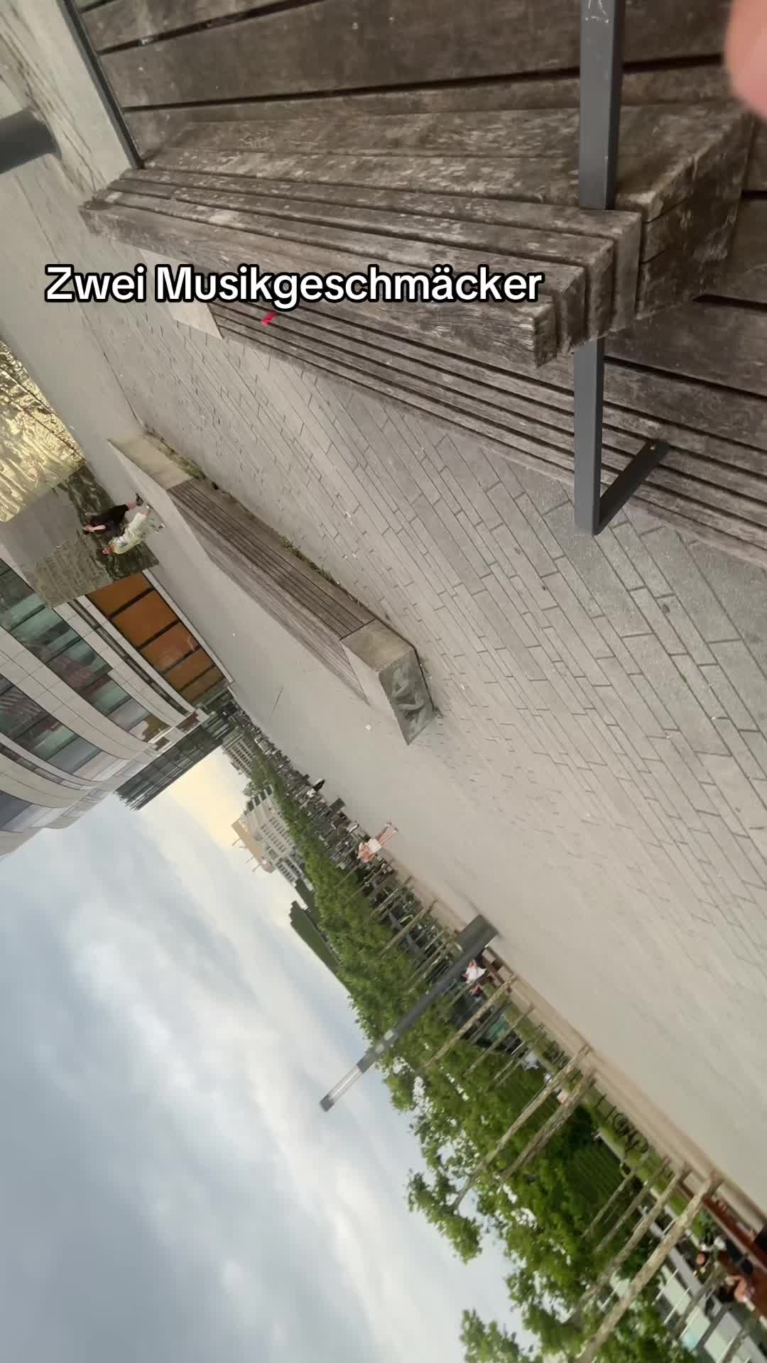 @𝐰𝐚𝐯𝐲𝐲_𝐩𝐢𝐚
