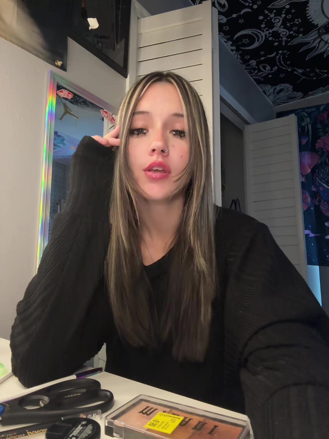 @️