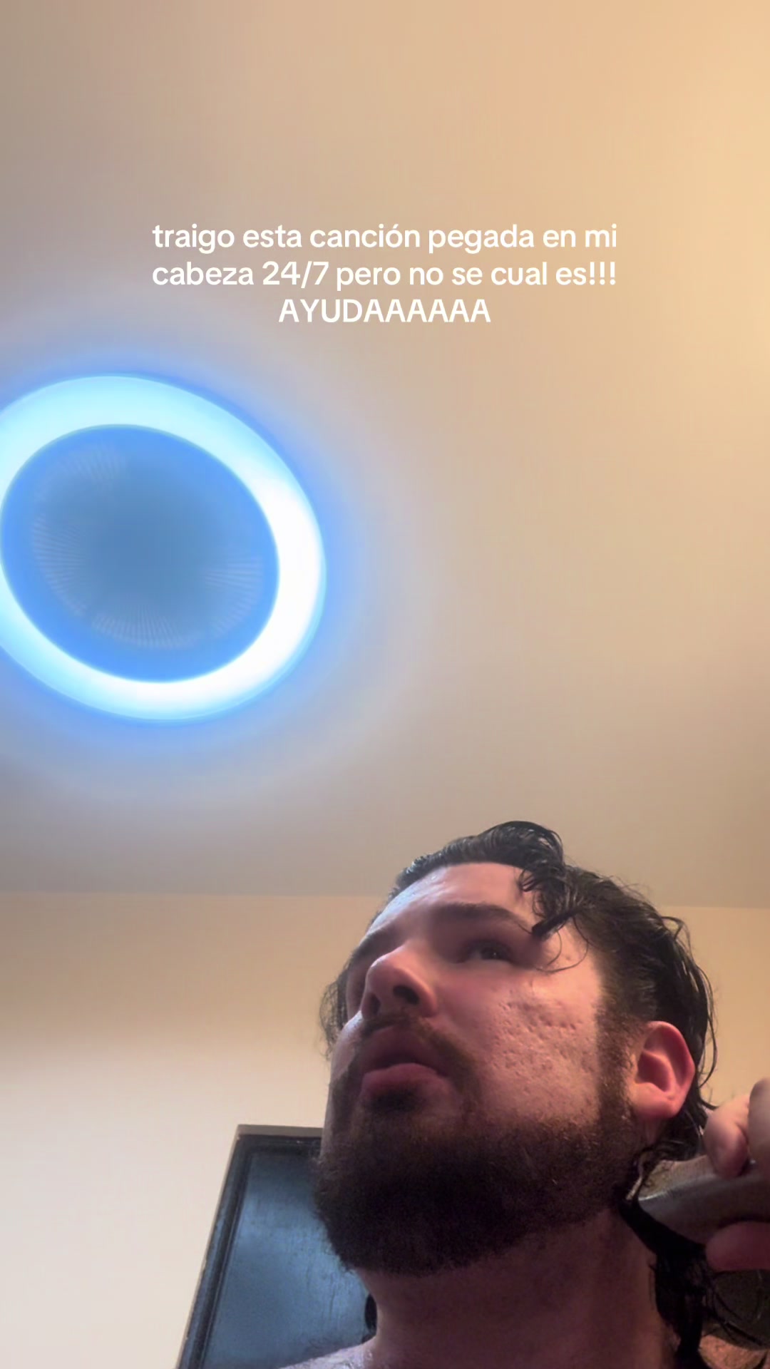 @EVÍC