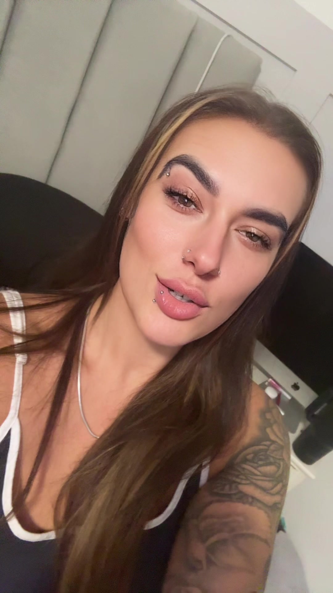 @Becka🤪🏳️🌈