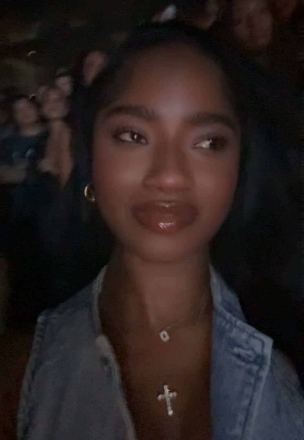 @deefigaro_
